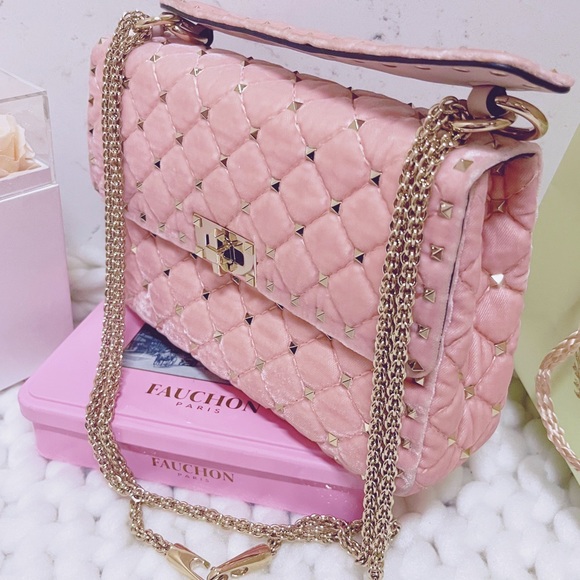 Valentino Garavani Handbags - TRADED ✖️